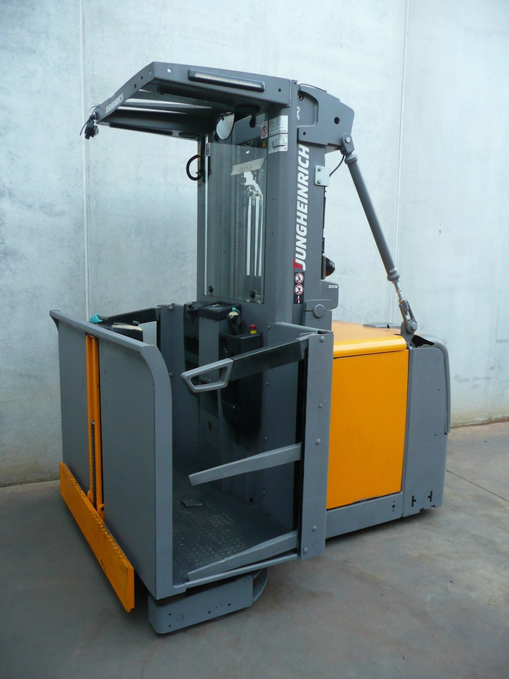 Jungheinrich EKS 312 Z+I 475 DZ - Recoge pedidos: foto 3 Jungheinrich EKS 312 Z+I 475 DZ - Recoge pedidos: foto 3