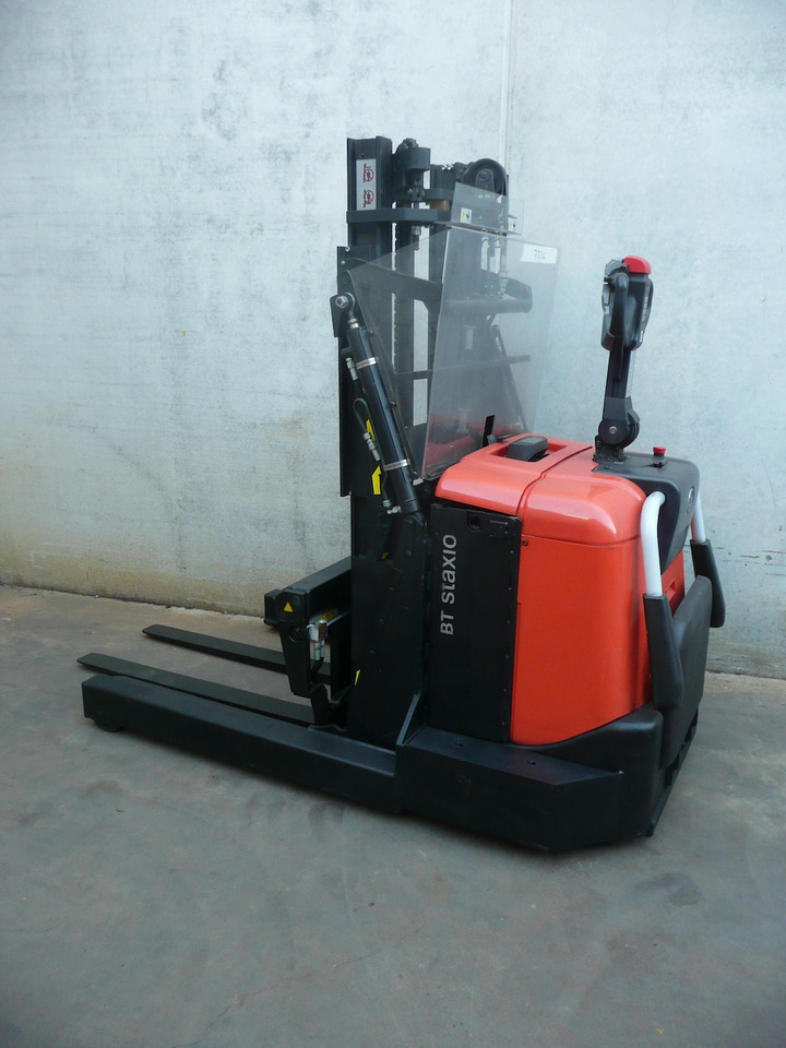 Toyota SPE 120 XR - Apilador: foto 3 Toyota SPE 120 XR - Apilador: foto 3