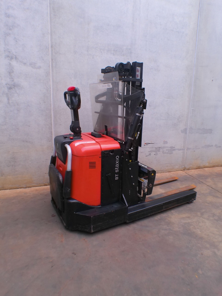 Toyota SPE 120 XR - Apilador: foto 3 Toyota SPE 120 XR - Apilador: foto 3