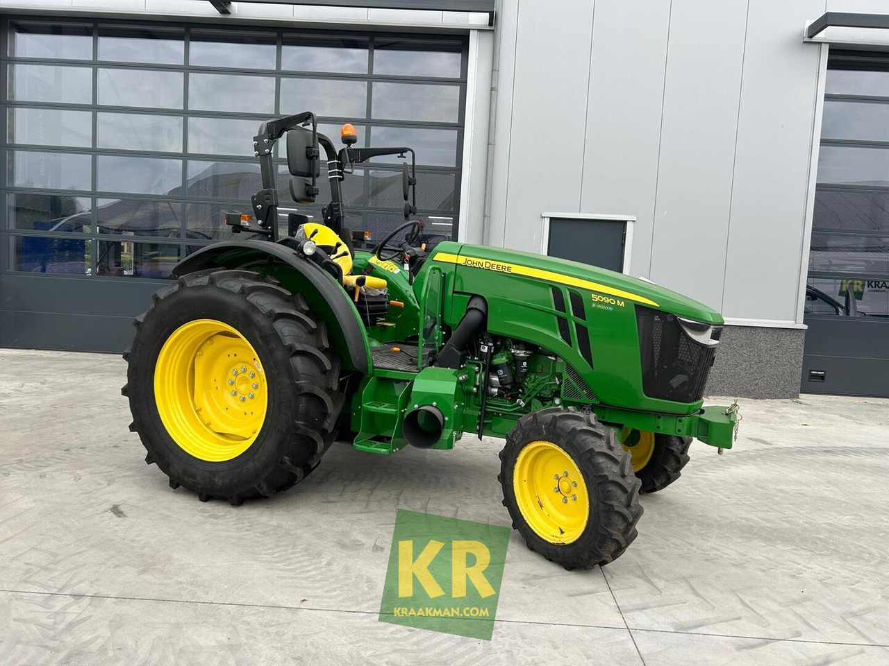 5090M John Deere - Tractor: foto 2 5090M John Deere - Tractor: foto 2