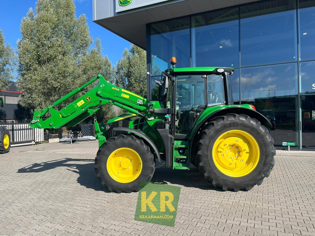 6120M John Deere - Tractor: foto 1 6120M John Deere - Tractor: foto 1