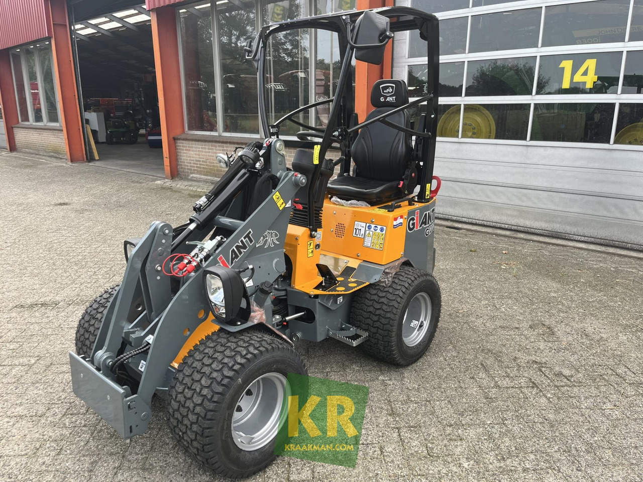 Giant G1200 - Cargadora articulada: foto 1 Giant G1200 - Cargadora articulada: foto 1