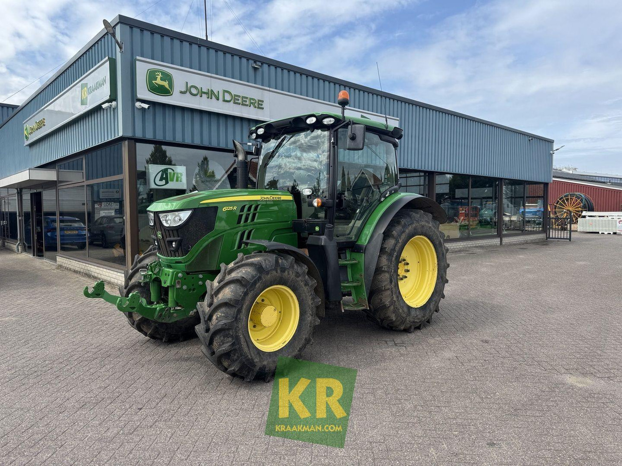 John Deere 6125R - Tractor: foto 1 John Deere 6125R - Tractor: foto 1