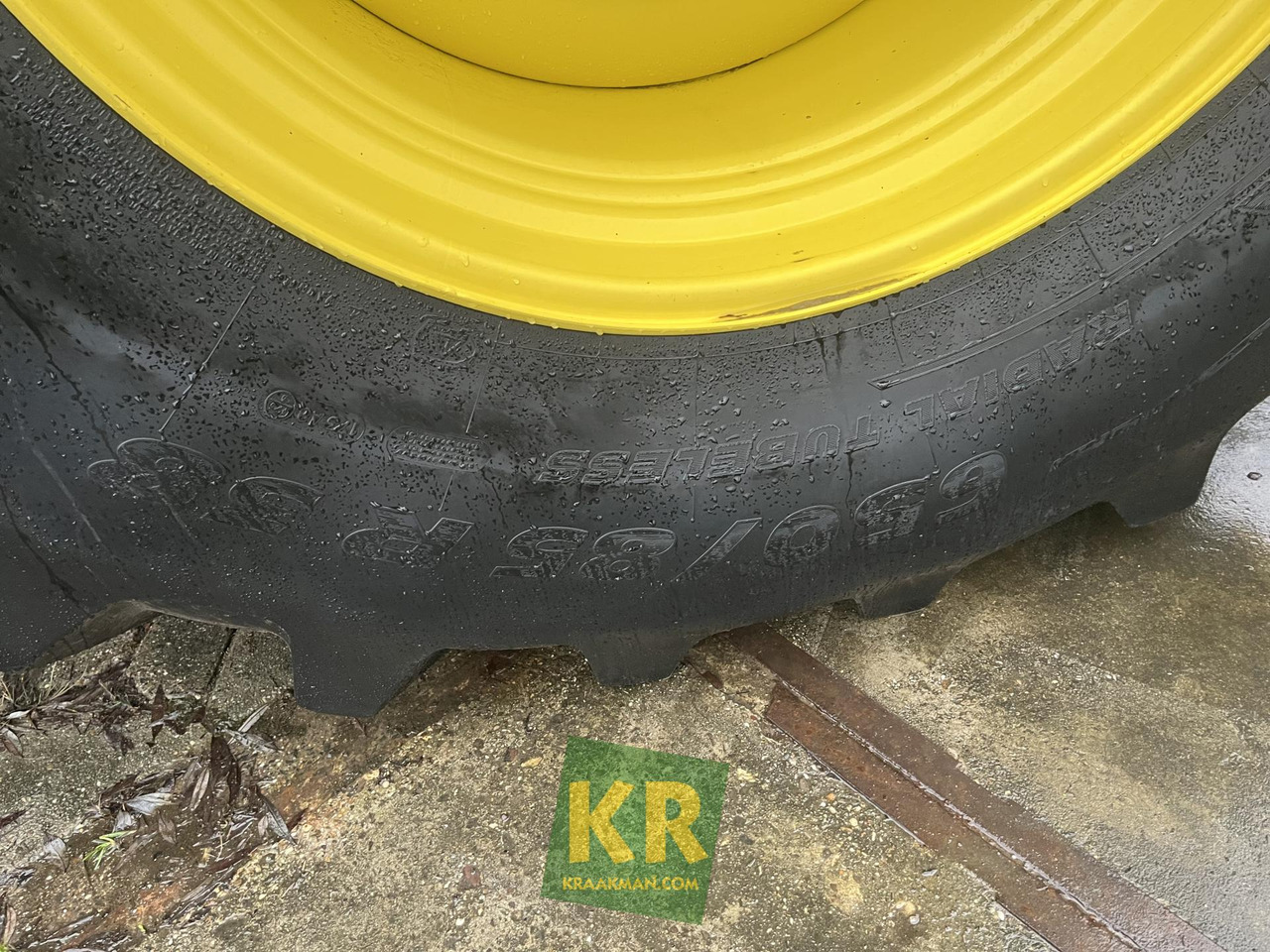 Tractor John Deere 6215R: foto 12