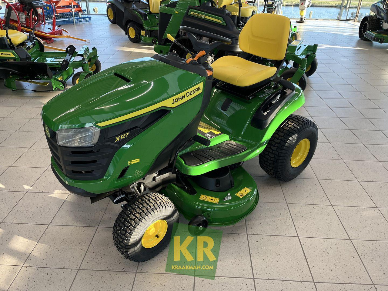 John Deere X127 - Cortacésped: foto 1 John Deere X127 - Cortacésped: foto 1