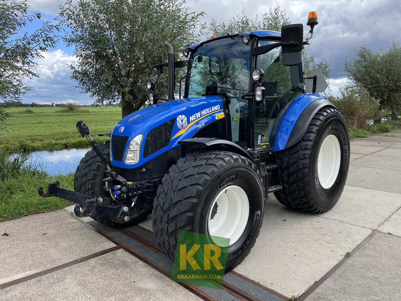 New Holland T5.95 - Tractor: foto 1 New Holland T5.95 - Tractor: foto 1