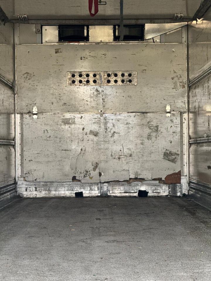 Gray and Adams 2005 Vector 1800 MT – MT-043 - Semirremolque frigorífico: foto 3 Gray and Adams 2005 Vector 1800 MT – MT-043 - Semirremolque frigorífico: foto 3