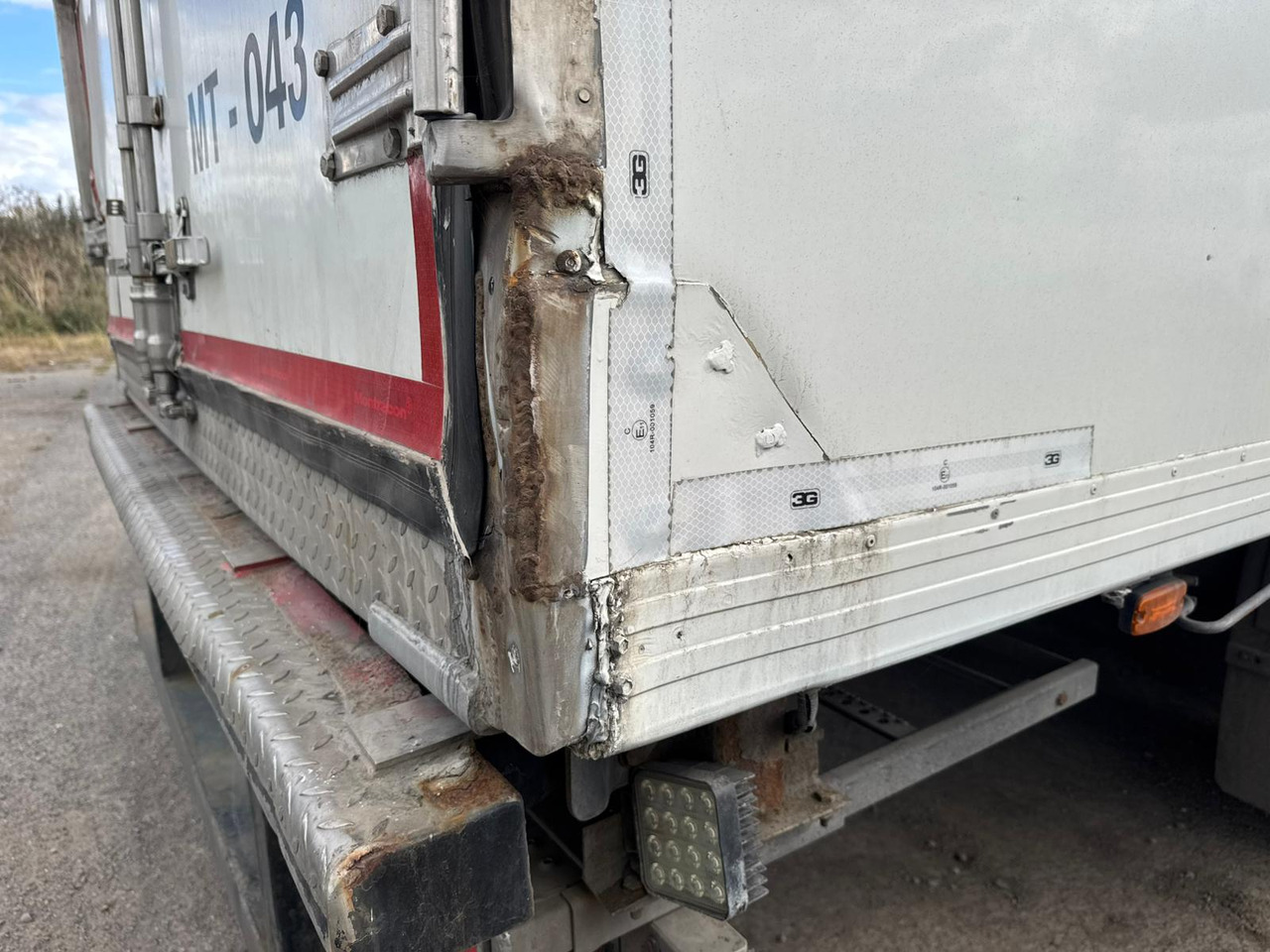 Gray and Adams 2005 Vector 1800 MT – MT-043 - Semirremolque frigorífico: foto 4 Gray and Adams 2005 Vector 1800 MT – MT-043 - Semirremolque frigorífico: foto 4