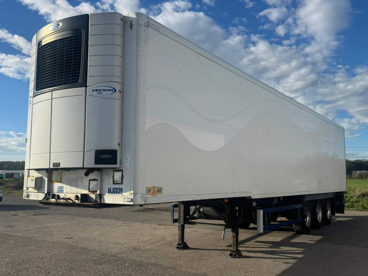 Gray and Adams 2016 Vector 1350 – MJG039 - Semirremolque frigorífico: foto 1 Gray and Adams 2016 Vector 1350 – MJG039 - Semirremolque frigorífico: foto 1