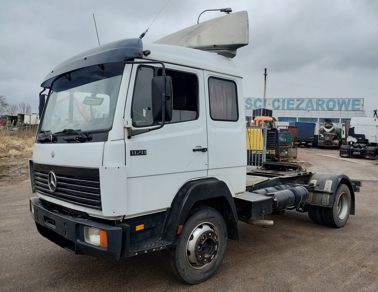 Mercedes Benz 1120 S - Cabeza tractora: foto 1 Mercedes Benz 1120 S - Cabeza tractora: foto 1