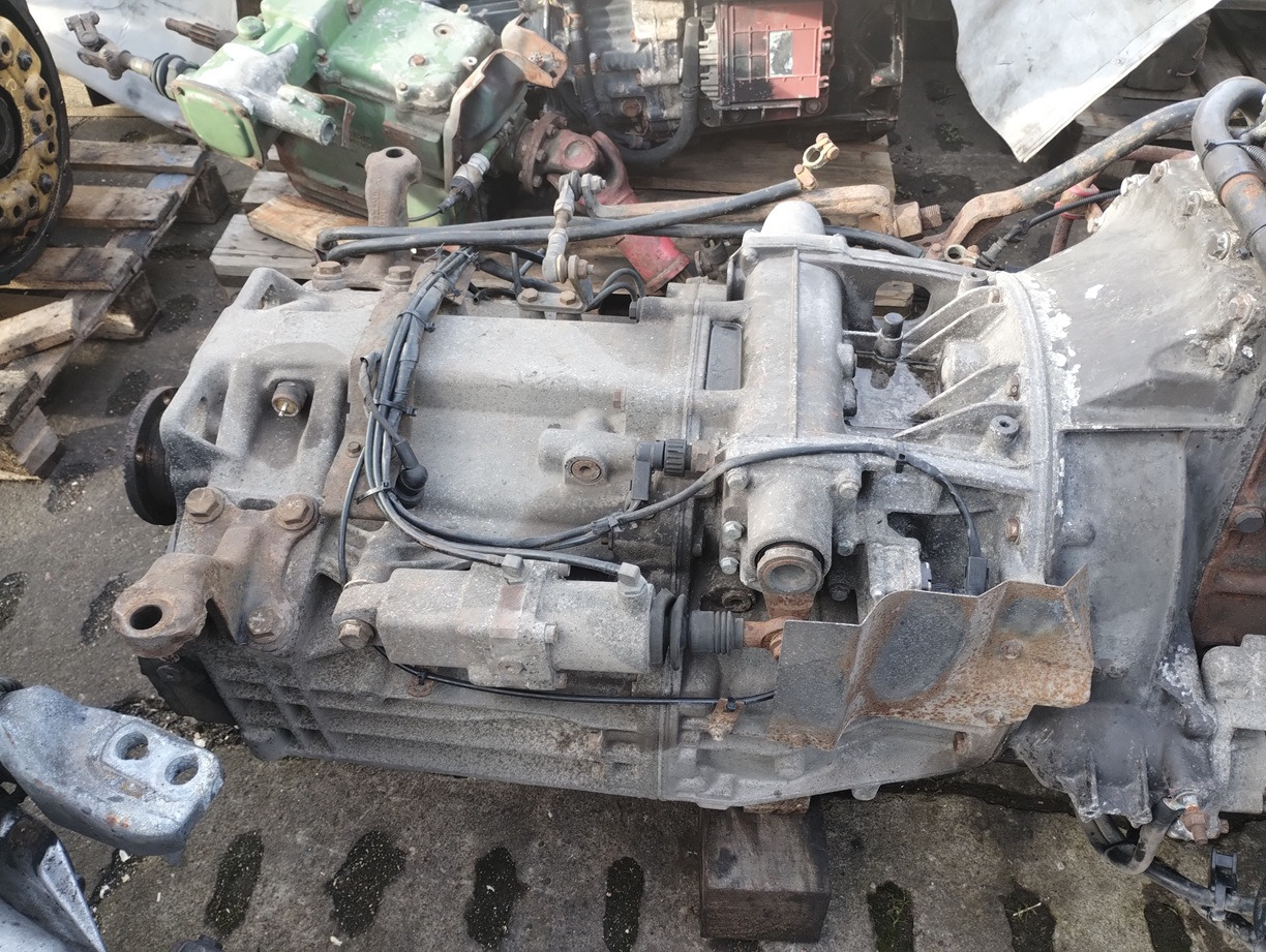 MERCEDES-BENZ Atego G100 823 1223 1323 1523 1528 1823 1828 2528 - Caja de cambios y piezas para Camión: foto 1 MERCEDES-BENZ Atego G100 823 1223 1323 1523 1528 1823 1828 2528 - Caja de cambios y piezas para Camión: foto 1