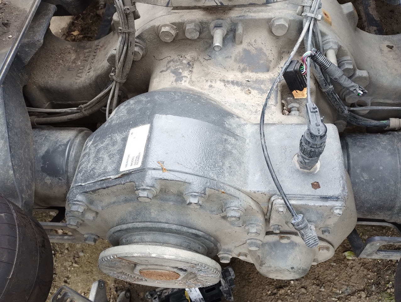 Volvo Rear axle differential LIFTING AXLE FH 500 FH 550 8x4 6x4 RTS2370A MS15VE 2.83 - Eje y piezas: foto 2 Volvo Rear axle differential LIFTING AXLE FH 500 FH 550 8x4 6x4 RTS2370A MS15VE 2.83 - Eje y piezas: foto 2