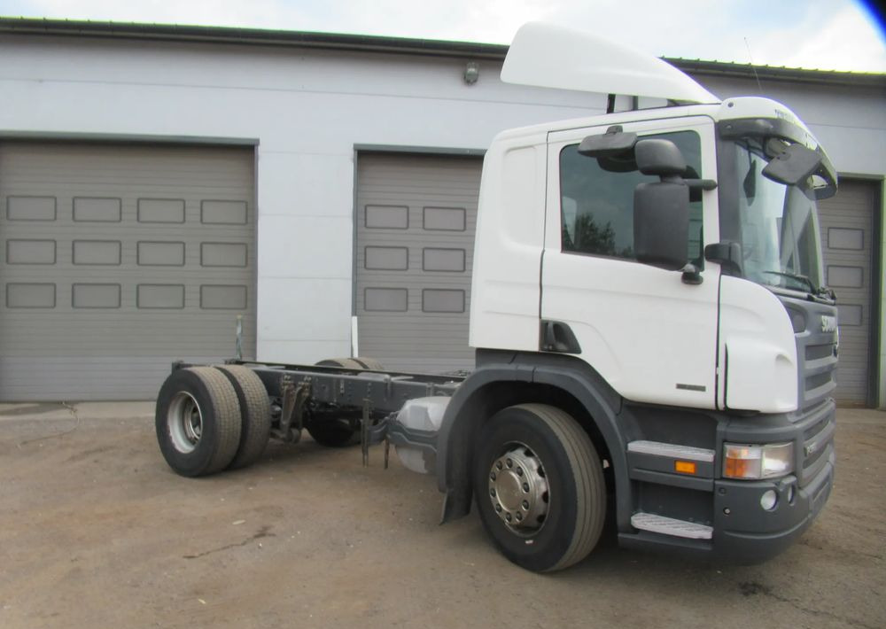 Scania P360 - Camión chasis: foto 2 Scania P360 - Camión chasis: foto 2