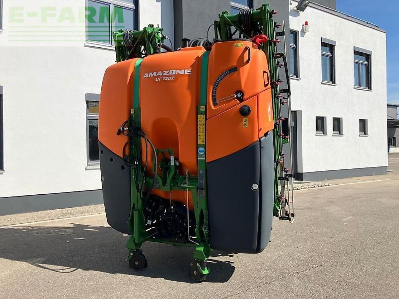 Amazone uf 1302 - Pulverizador arrastrado: foto 1 Amazone uf 1302 - Pulverizador arrastrado: foto 1
