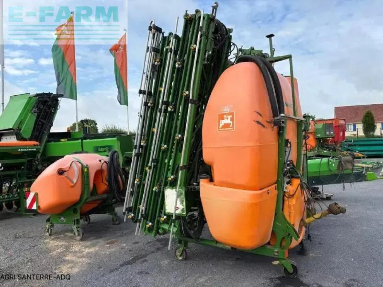 Amazone uf twin 2801 - Pulverizador arrastrado: foto 1 Amazone uf twin 2801 - Pulverizador arrastrado: foto 1