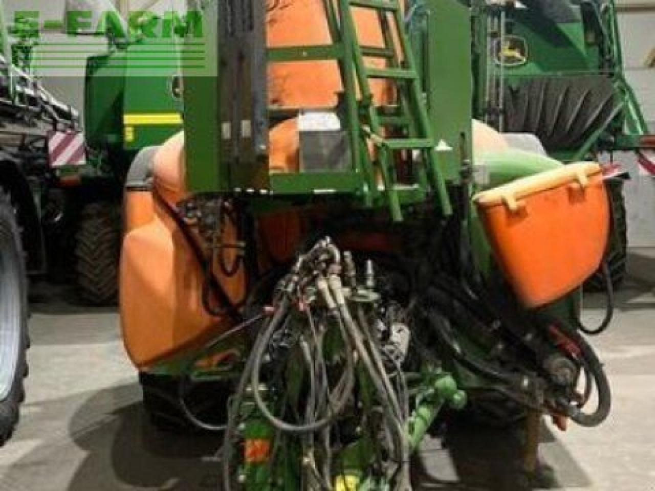 Amazone ux 4200 super - Pulverizador arrastrado: foto 2 Amazone ux 4200 super - Pulverizador arrastrado: foto 2