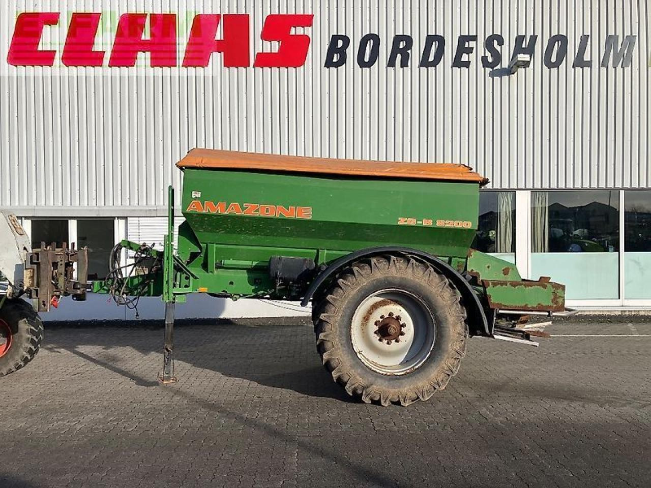 Amazone zg-b 8200 ultra hydro - Esparcidor de fertilizantes: foto 1 Amazone zg-b 8200 ultra hydro - Esparcidor de fertilizantes: foto 1