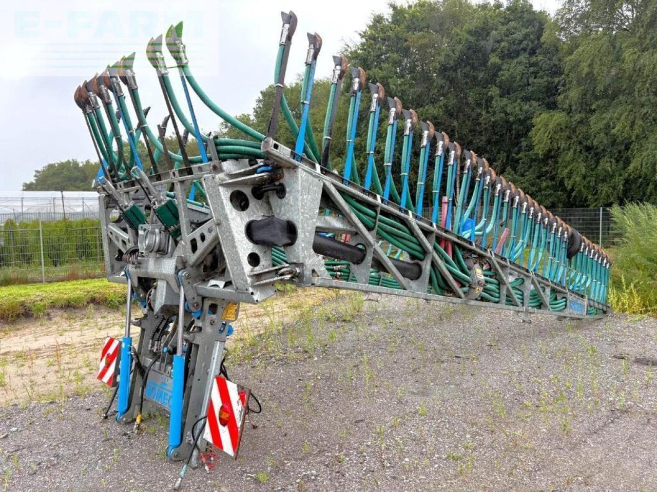 Bomech multi 18, gülle schleppschuhverteiler - Sistema de riego: foto 1 Bomech multi 18, gülle schleppschuhverteiler - Sistema de riego: foto 1