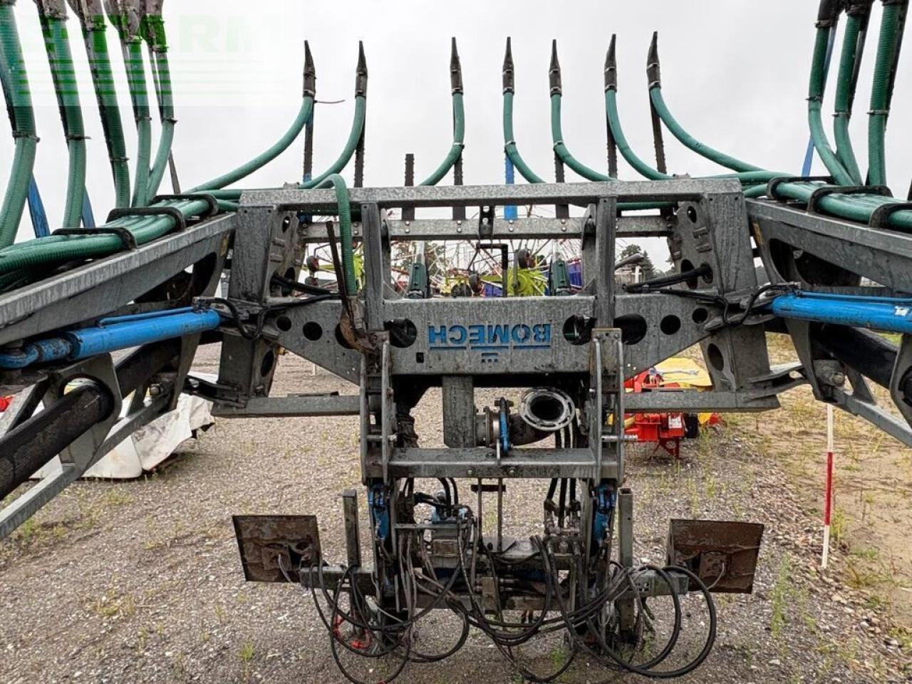 Bomech multi 18, gülle schleppschuhverteiler - Sistema de riego: foto 2 Bomech multi 18, gülle schleppschuhverteiler - Sistema de riego: foto 2