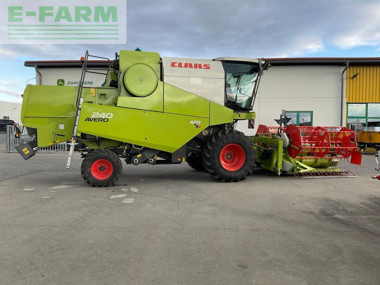 CLAAS AVERO 240 - Cosechadora de granos: foto 4 CLAAS AVERO 240 - Cosechadora de granos: foto 4