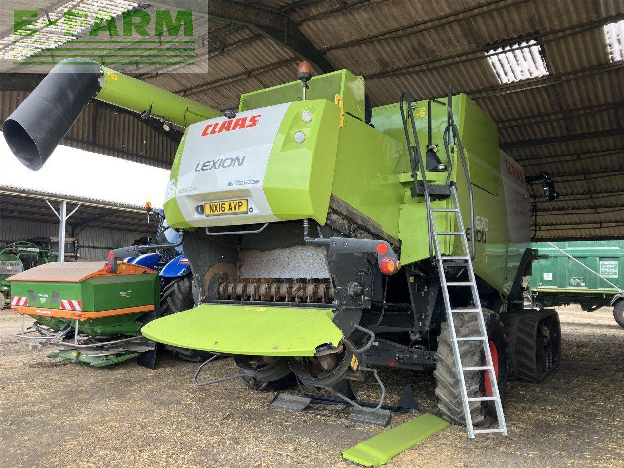 CLAAS LEXION 670 TT - Cosechadora de granos: foto 4 CLAAS LEXION 670 TT - Cosechadora de granos: foto 4