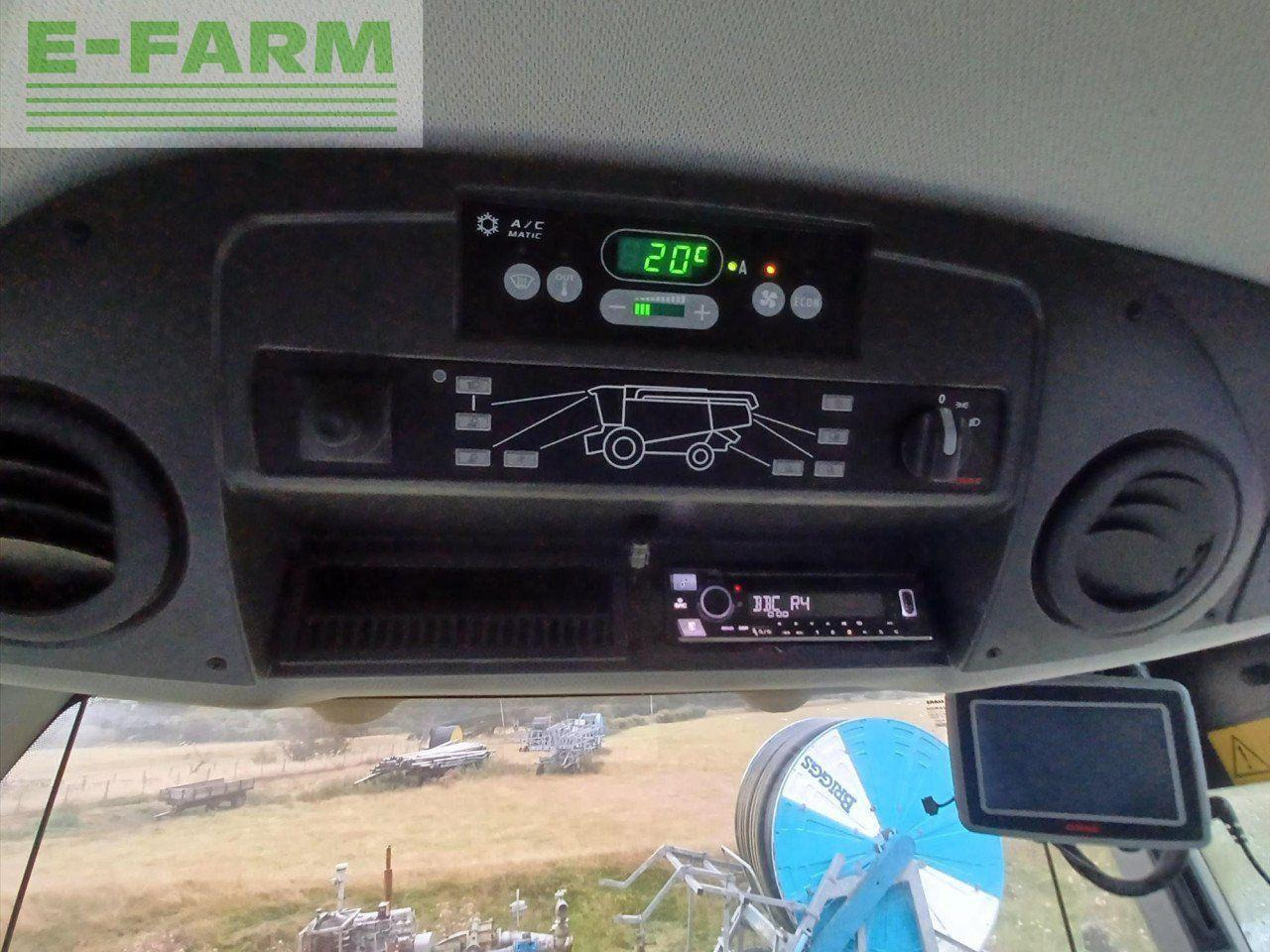 CLAAS LEXION 6900 TT - Cosechadora de granos: foto 4 CLAAS LEXION 6900 TT - Cosechadora de granos: foto 4