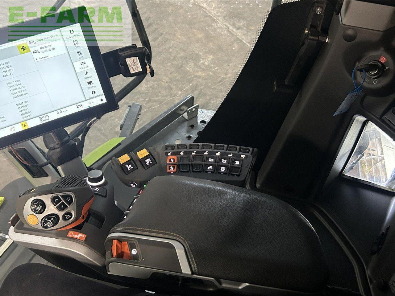 CLAAS LEXION 8800 TT - Cosechadora de granos: foto 5 CLAAS LEXION 8800 TT - Cosechadora de granos: foto 5