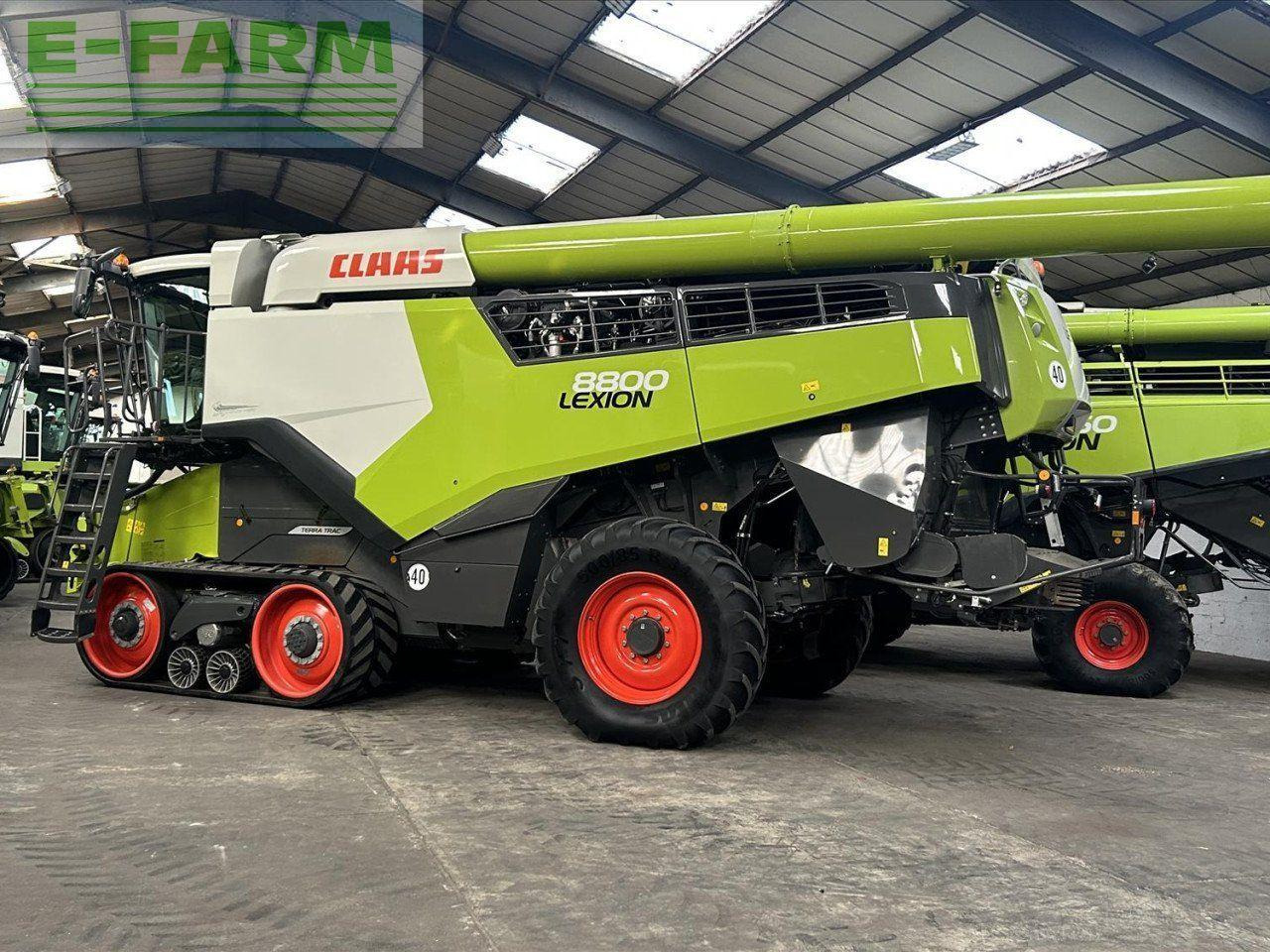 CLAAS LEXION 8800 TT - Cosechadora de granos: foto 2 CLAAS LEXION 8800 TT - Cosechadora de granos: foto 2