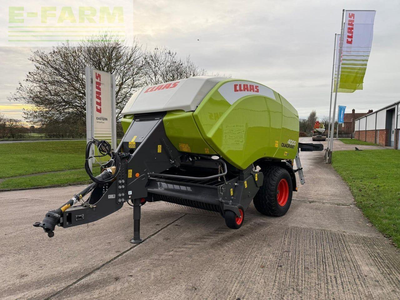 CLAAS QUADRANT 4000 - Empacadora de pacas cuadradas: foto 3 CLAAS QUADRANT 4000 - Empacadora de pacas cuadradas: foto 3