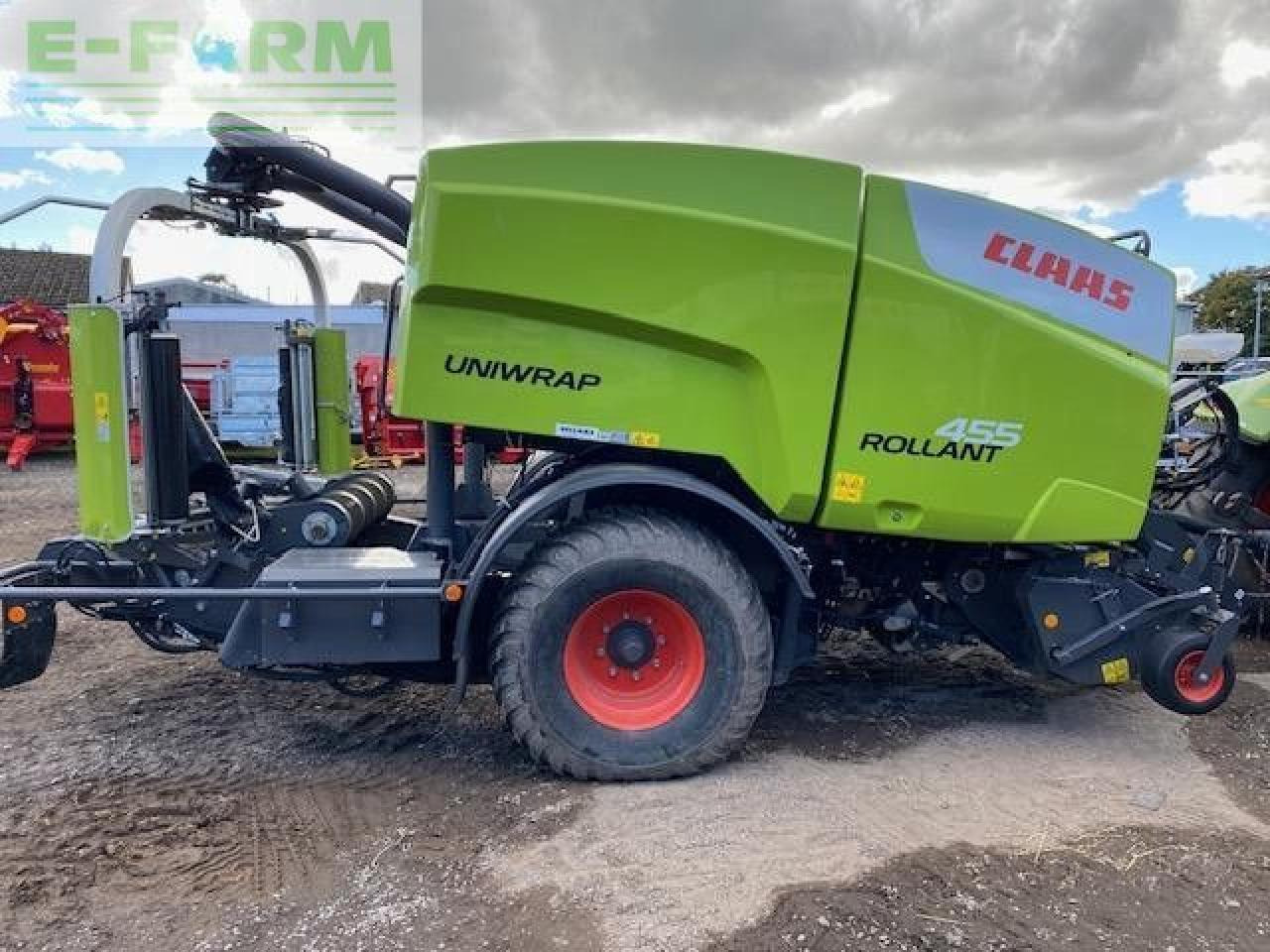CLAAS ROLLANT 455 UNIWRAP - Empacadora de pacas cuadradas: foto 4 CLAAS ROLLANT 455 UNIWRAP - Empacadora de pacas cuadradas: foto 4