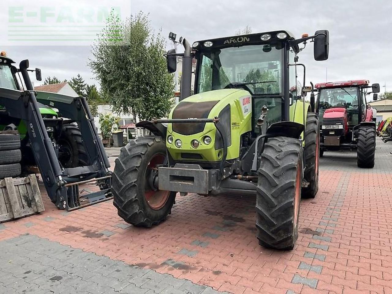CLAAS arion 420 cis - Tractor: foto 2 CLAAS arion 420 cis - Tractor: foto 2