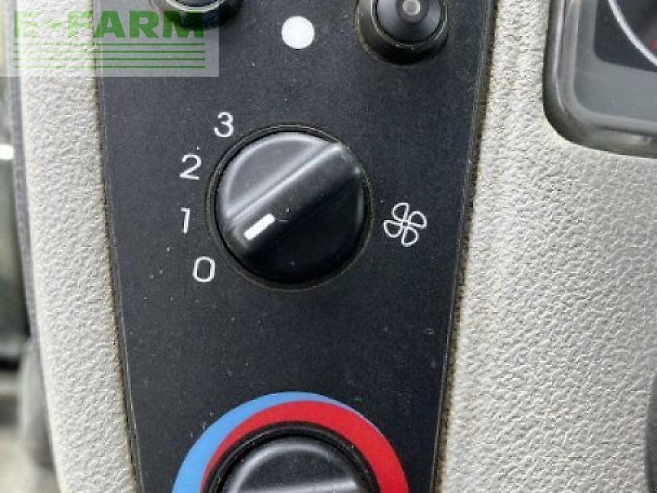 Tractor CLAAS arion 420 cis mit fl mx u10: foto 11
