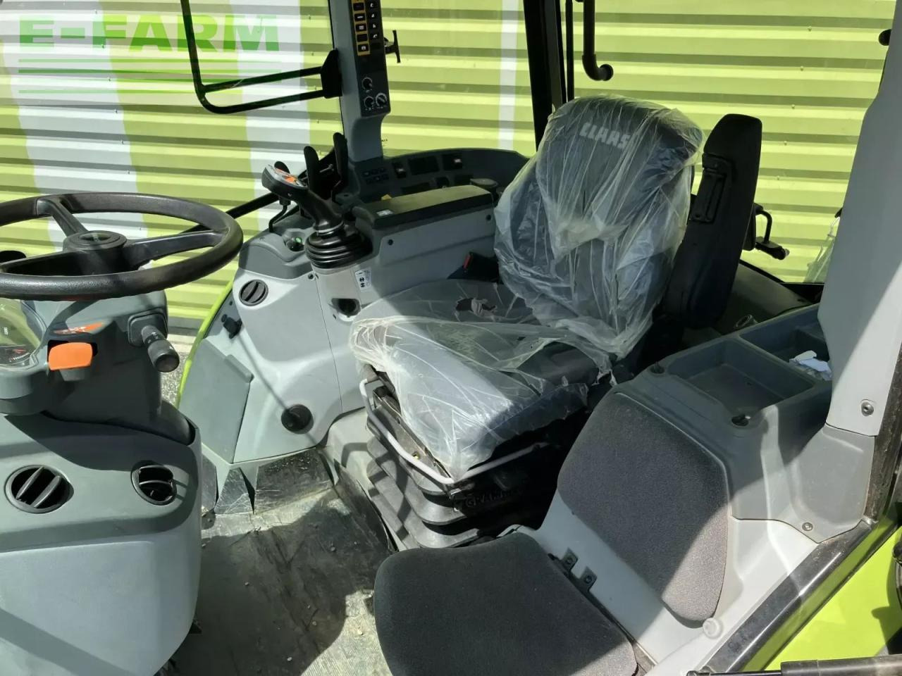 CLAAS arion 430 panoramic + fl 100 c - Tractor: foto 3 CLAAS arion 430 panoramic + fl 100 c - Tractor: foto 3