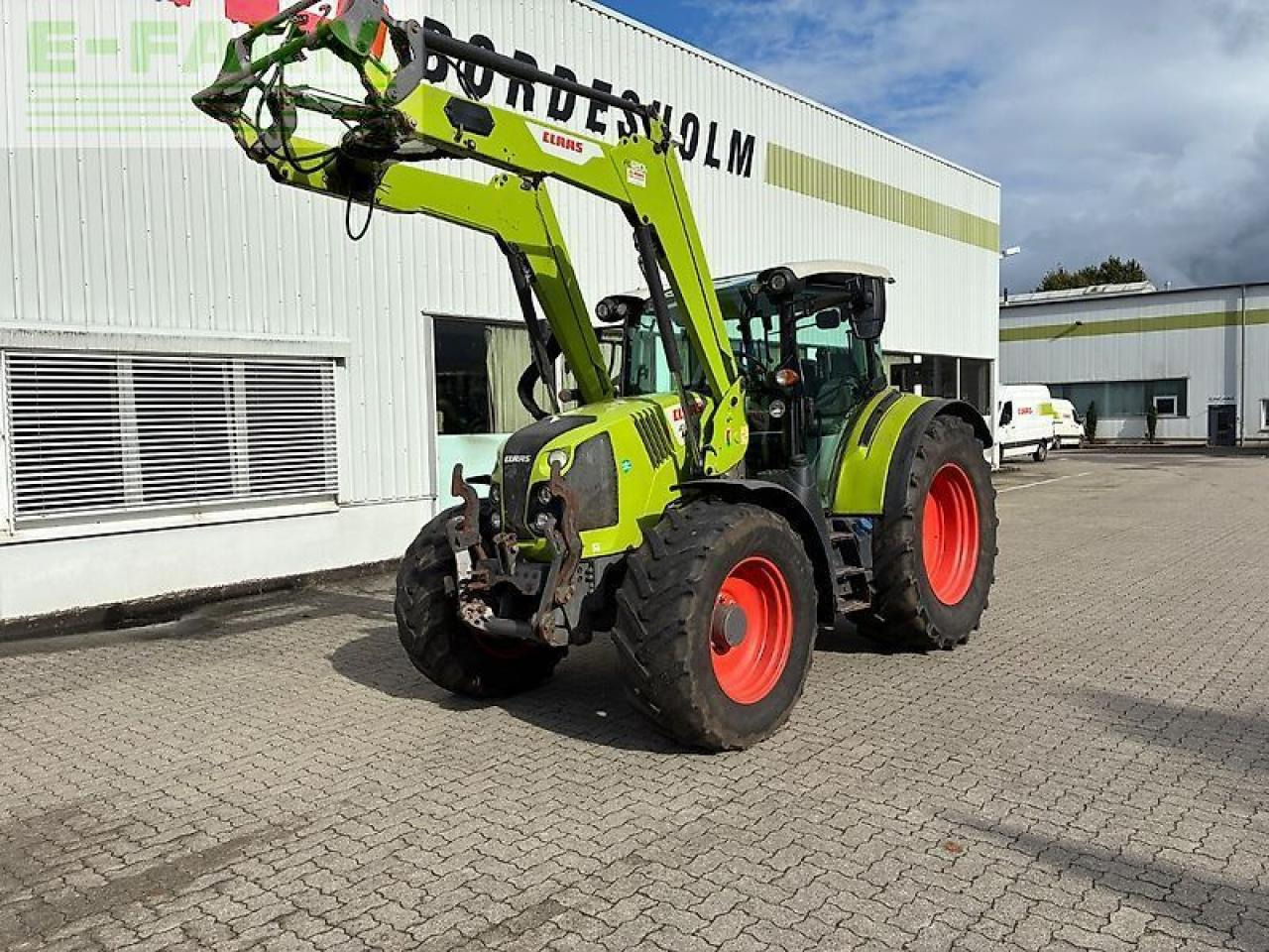 CLAAS arion 450 cis panoramic mit fl 120 c und fkh CIS - Tractor: foto 1 CLAAS arion 450 cis panoramic mit fl 120 c und fkh CIS - Tractor: foto 1