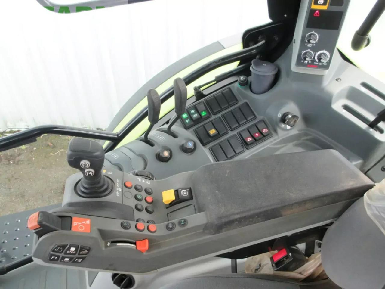 CLAAS arion 510 - s5 sur mesure - Tractor: foto 2 CLAAS arion 510 - s5 sur mesure - Tractor: foto 2