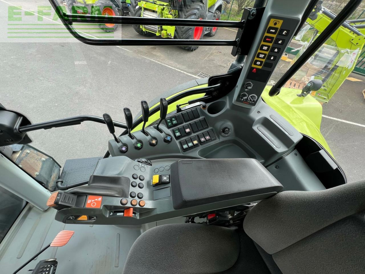 Tractor CLAAS arion 530 cis CIS: foto 10