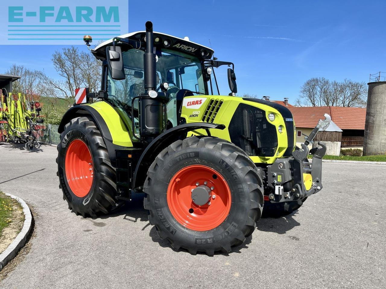 CLAAS arion 550 cmatic cbis CMATIC CEBIS - Tractor: foto 1 CLAAS arion 550 cmatic cbis CMATIC CEBIS - Tractor: foto 1