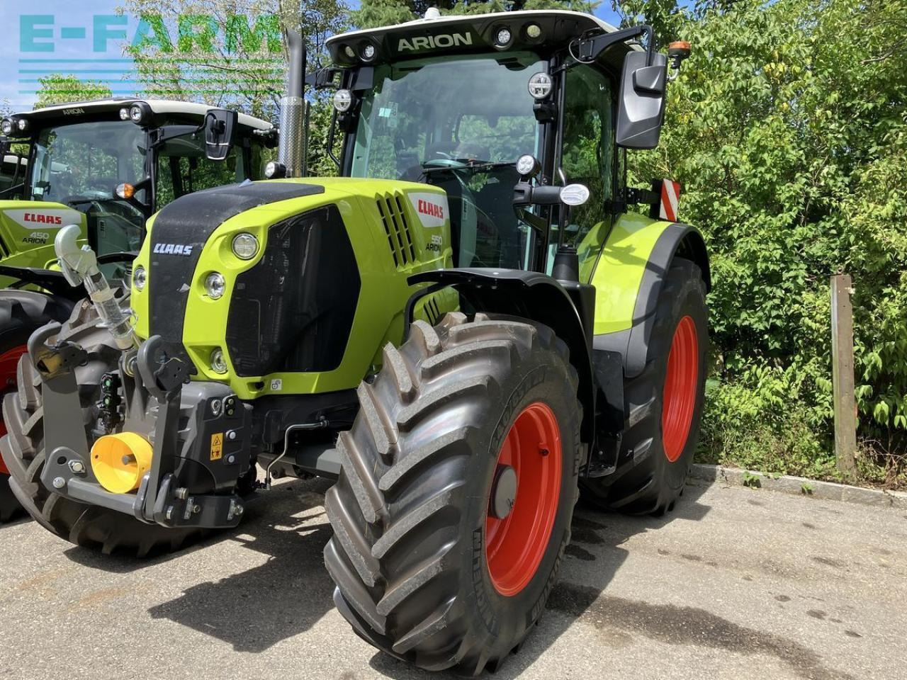 CLAAS arion 550 cmatic cebis CMATIC CEBIS - Tractor: foto 2 CLAAS arion 550 cmatic cebis CMATIC CEBIS - Tractor: foto 2