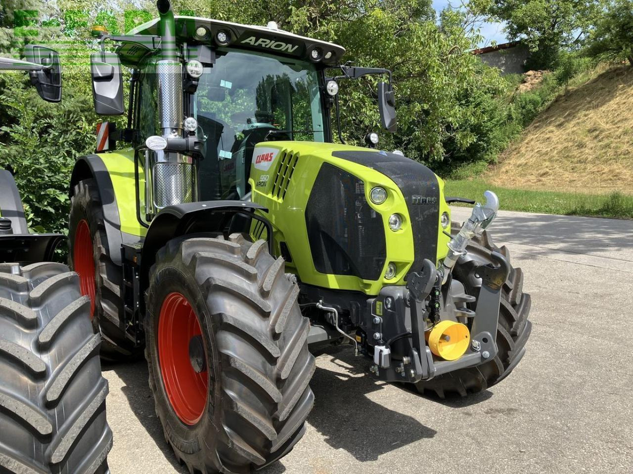 CLAAS arion 550 cmatic cebis CMATIC CEBIS - Tractor: foto 4 CLAAS arion 550 cmatic cebis CMATIC CEBIS - Tractor: foto 4
