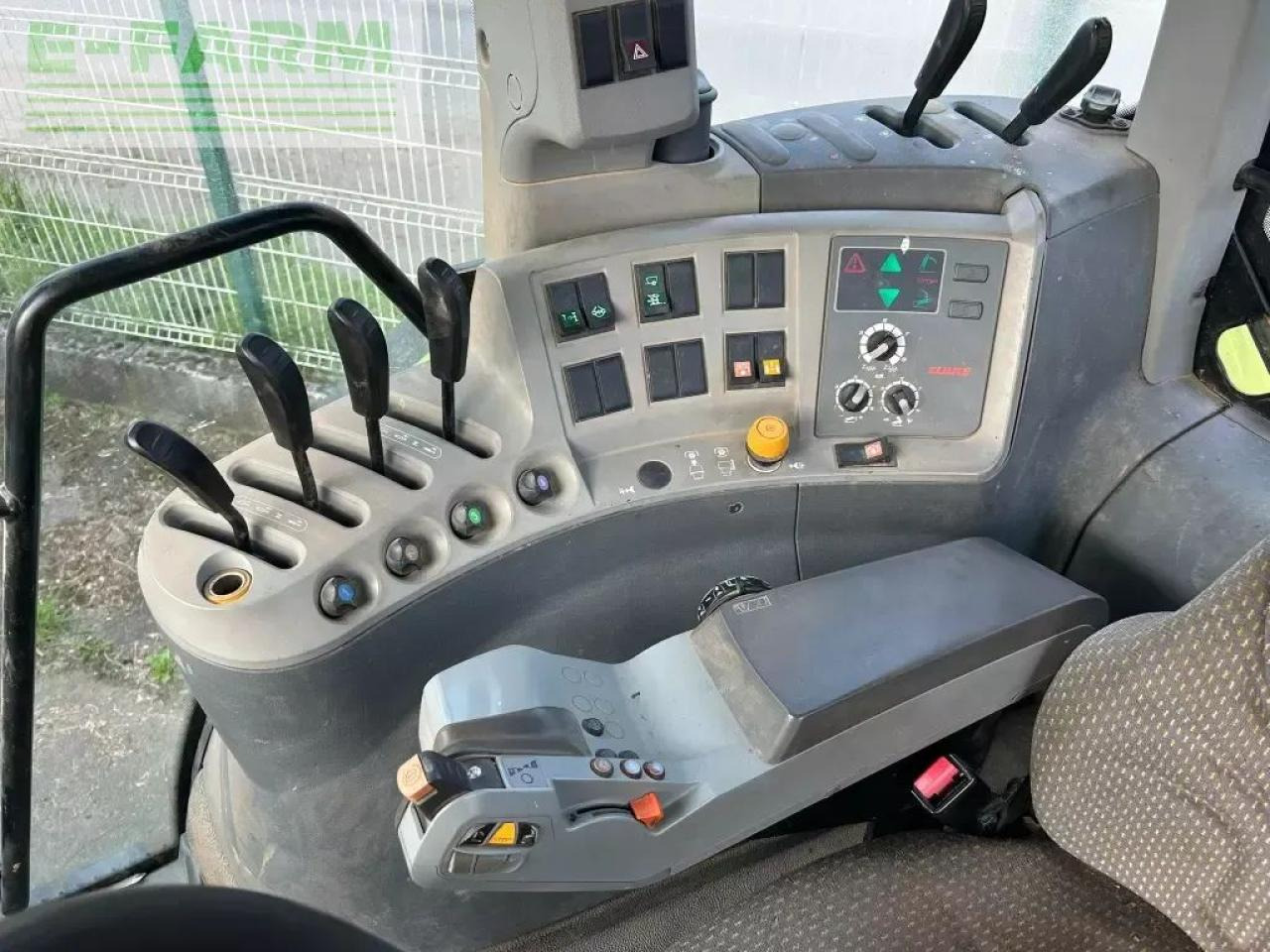 CLAAS arion 630 - Tractor: foto 2 CLAAS arion 630 - Tractor: foto 2