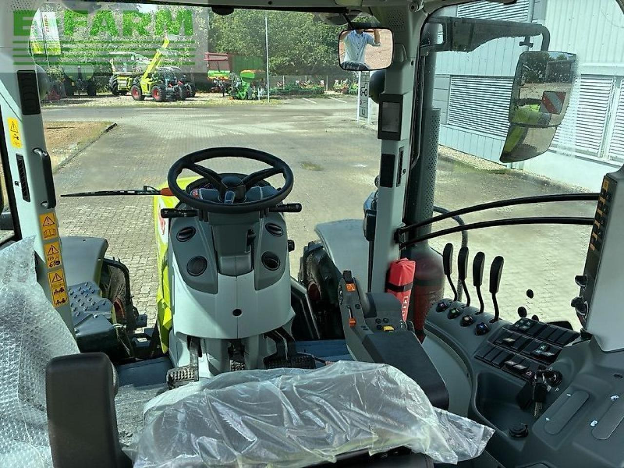 CLAAS arion 630 cis hexashift HEXASHIFT CIS - Tractor: foto 5 CLAAS arion 630 cis hexashift HEXASHIFT CIS - Tractor: foto 5
