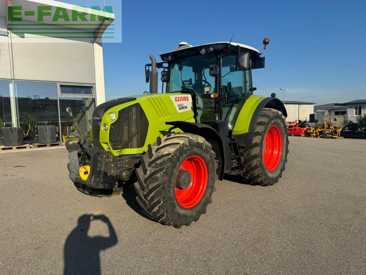 CLAAS arion 650 - Tractor: foto 1 CLAAS arion 650 - Tractor: foto 1