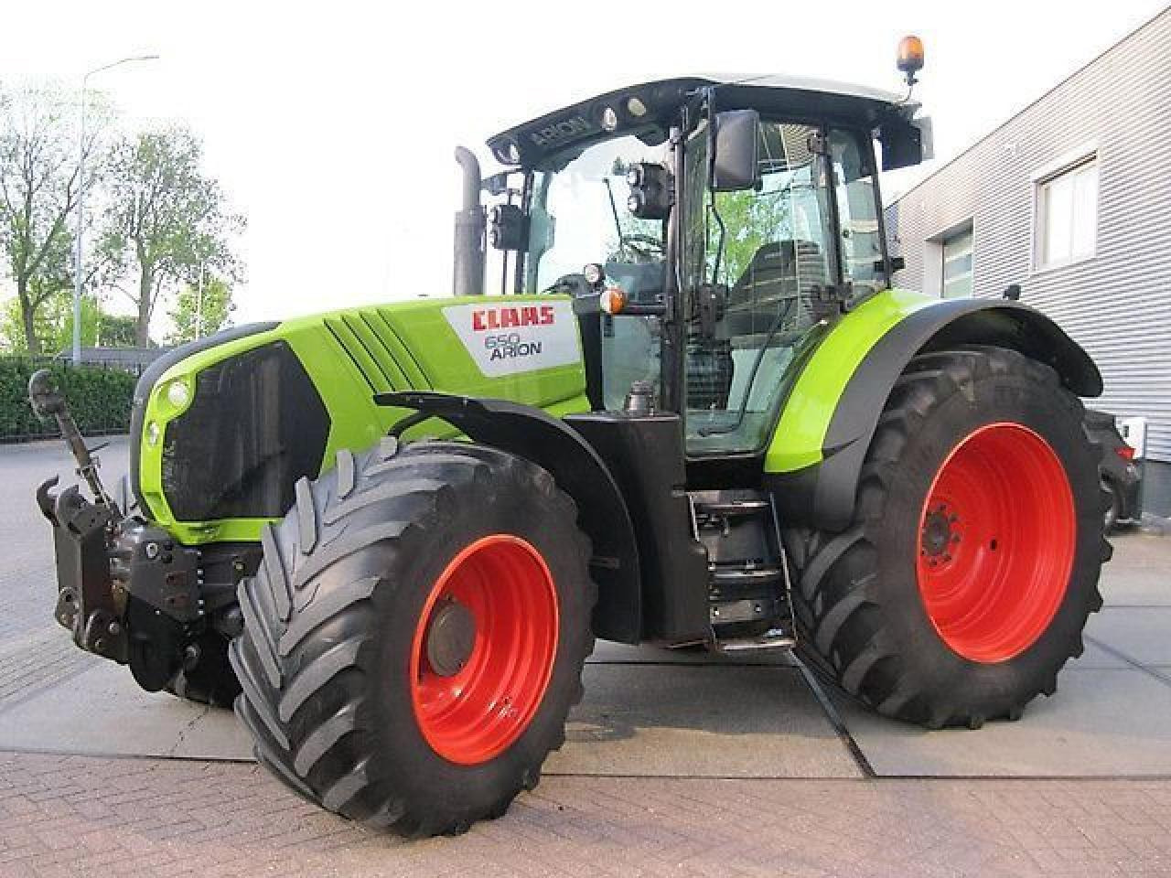 CLAAS arion 650 cis CIS - Tractor: foto 1 CLAAS arion 650 cis CIS - Tractor: foto 1