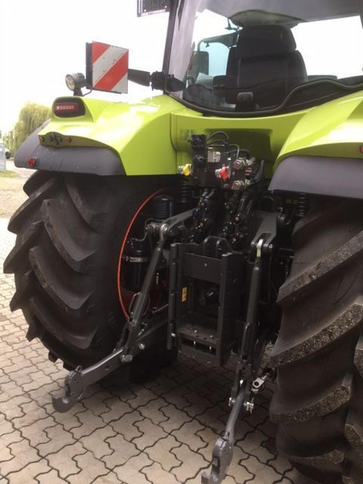 CLAAS arion 660 cmatic cebis CMATIC CEBIS - Tractor: foto 4 CLAAS arion 660 cmatic cebis CMATIC CEBIS - Tractor: foto 4