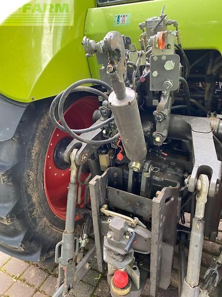 CLAAS axion 820 cmatic CMATIC - Tractor: foto 4 CLAAS axion 820 cmatic CMATIC - Tractor: foto 4