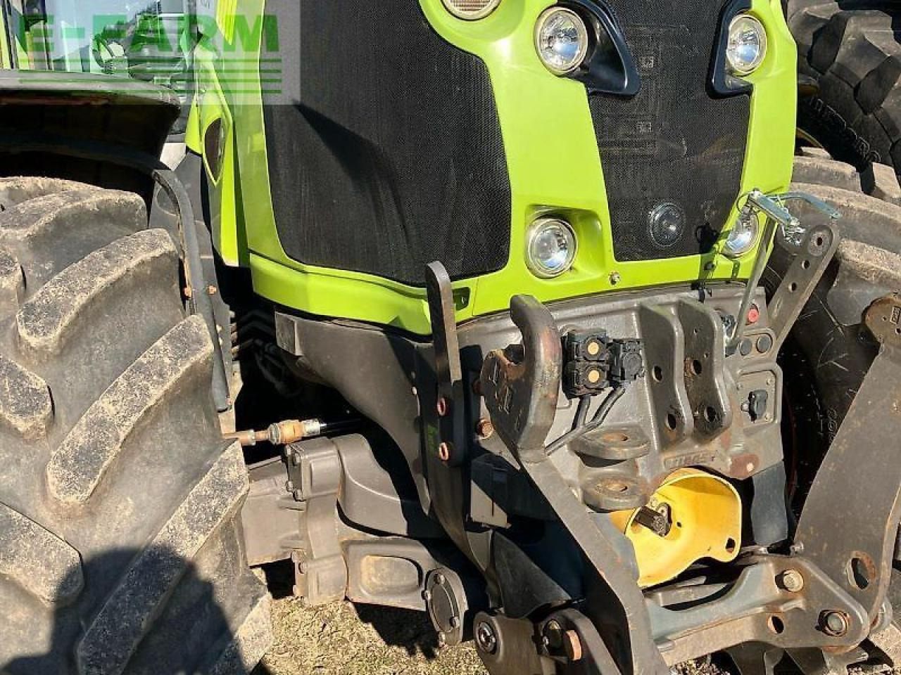 CLAAS axion 830 - Tractor: foto 2 CLAAS axion 830 - Tractor: foto 2