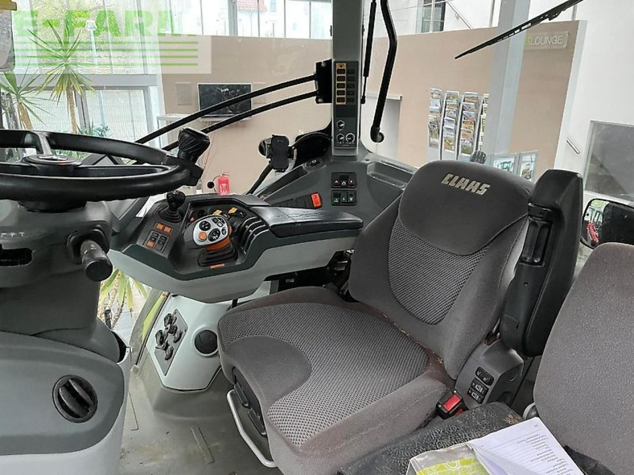 CLAAS axion 830 c-matic CMATIC - Tractor: foto 4 CLAAS axion 830 c-matic CMATIC - Tractor: foto 4