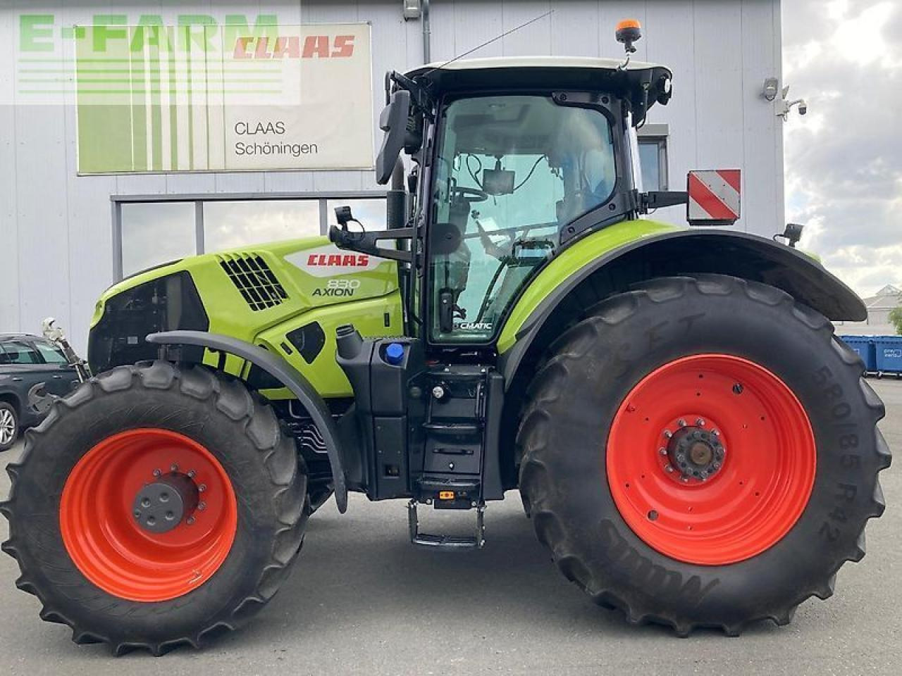 CLAAS axion 830 cmatic CMATIC - Tractor: foto 1 CLAAS axion 830 cmatic CMATIC - Tractor: foto 1