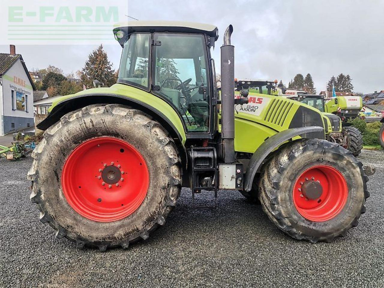 CLAAS axion 840 hexashift HEXASHIFT - Tractor: foto 1 CLAAS axion 840 hexashift HEXASHIFT - Tractor: foto 1