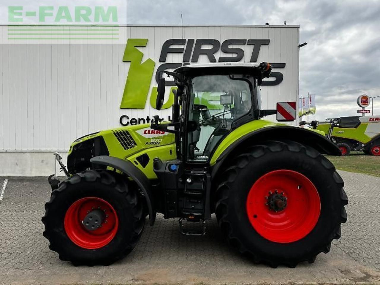 CLAAS axion 870 - Tractor: foto 2 CLAAS axion 870 - Tractor: foto 2